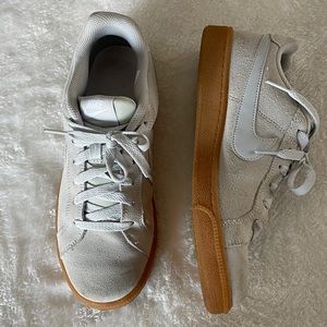 Nike womens court royal size 9 suede sneakers